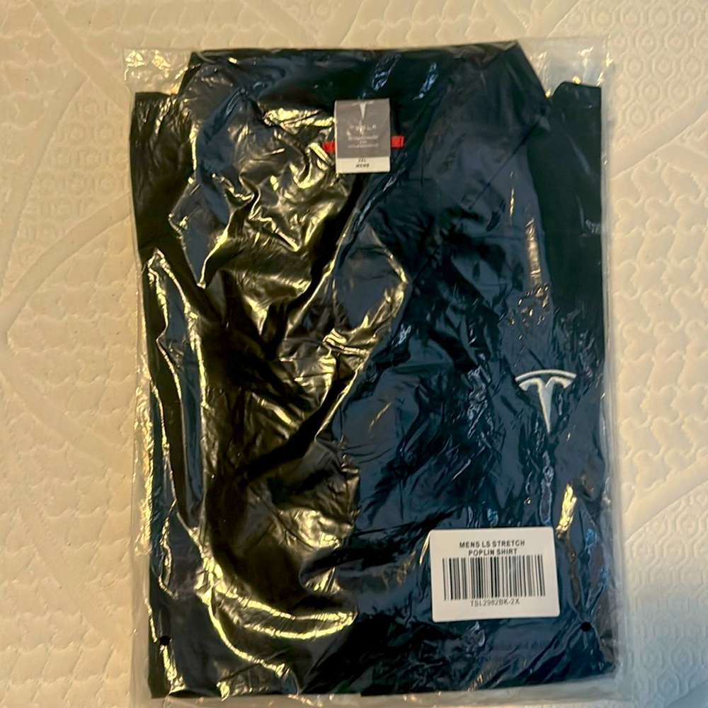 Tesla Men’s 2XL long sleeve dress shirt